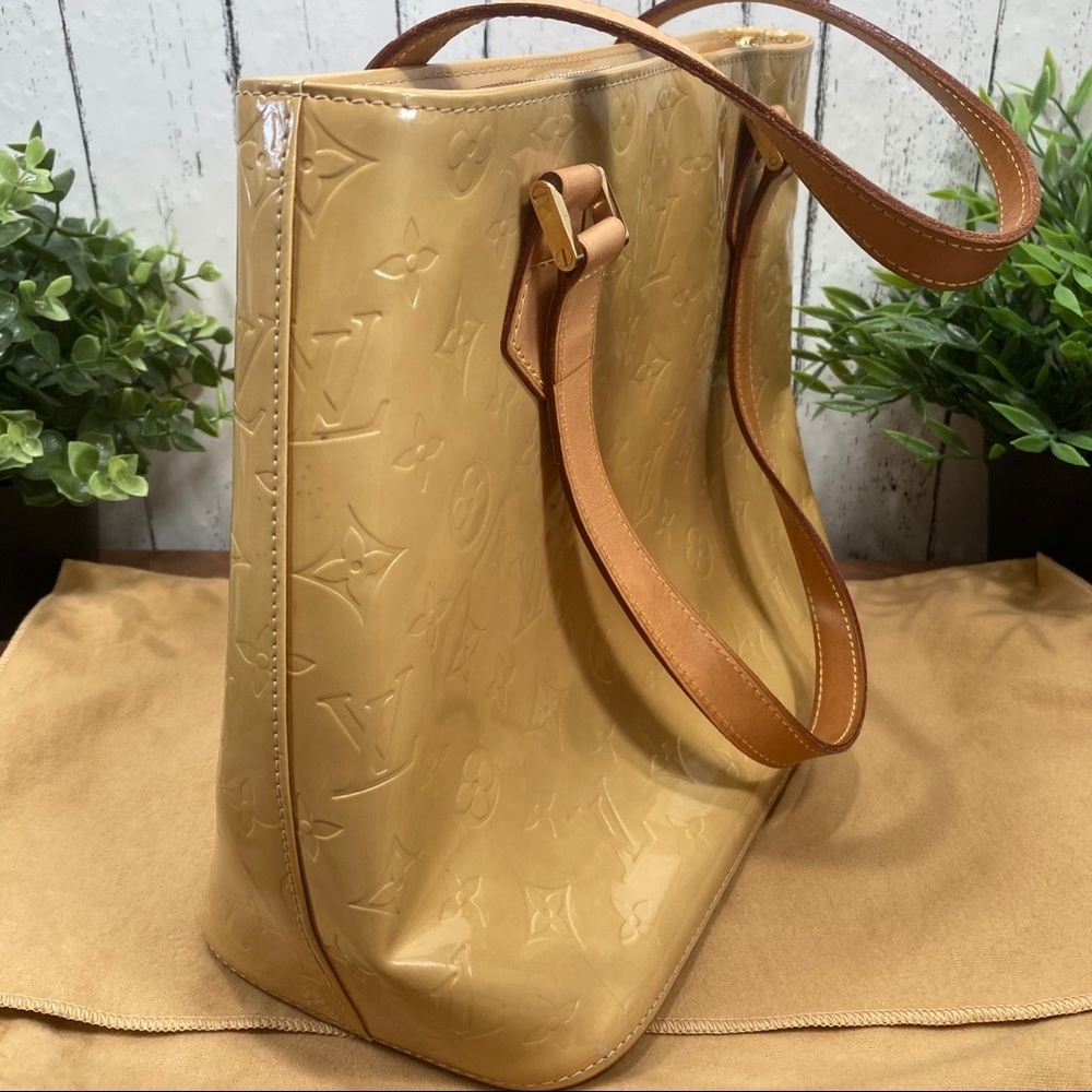 Louis Vuitton Monogram Vernis Houston Tote - Picture 4 of 15